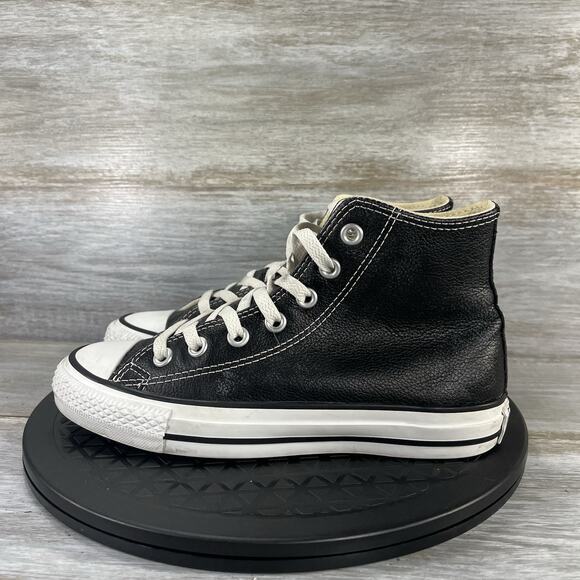 Converse Women’s Chuck Taylor All Star Black Leather High Top Sneakers Size 6 - Picture 3 of 9